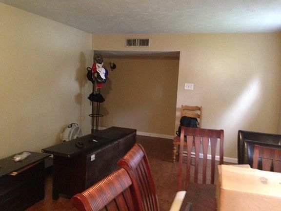 3rd image of 5609 Darby Ln