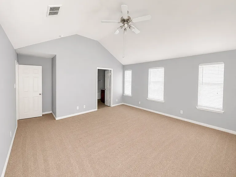 101 Kathryn Cv — Photo 14