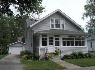 705 Elm St, Three Rivers, MI 49093
