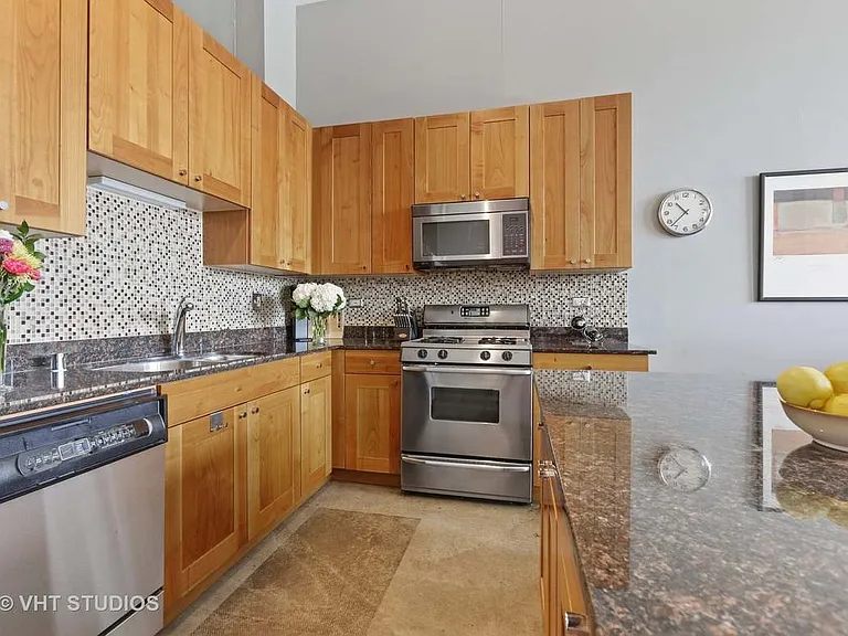 3631 N Halsted St #211 — Photo 17