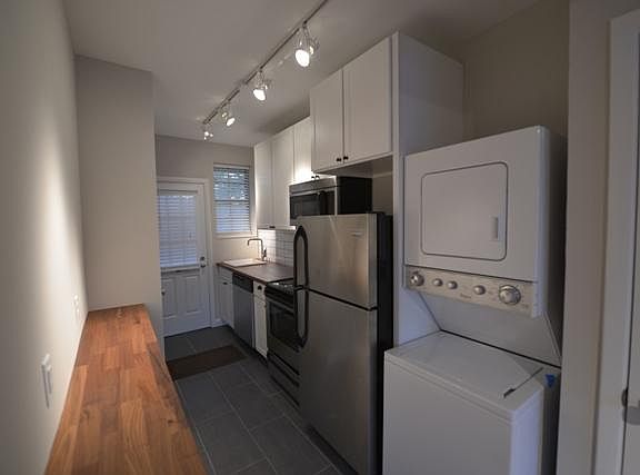 3rd image of 2814 S Compton Ave APT 1N