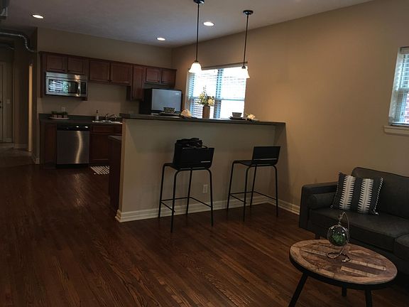 4th image of 601 S 31st Ave