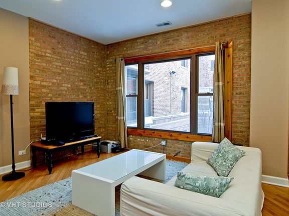 2nd image of 1656 W Farwell Ave APT 1F