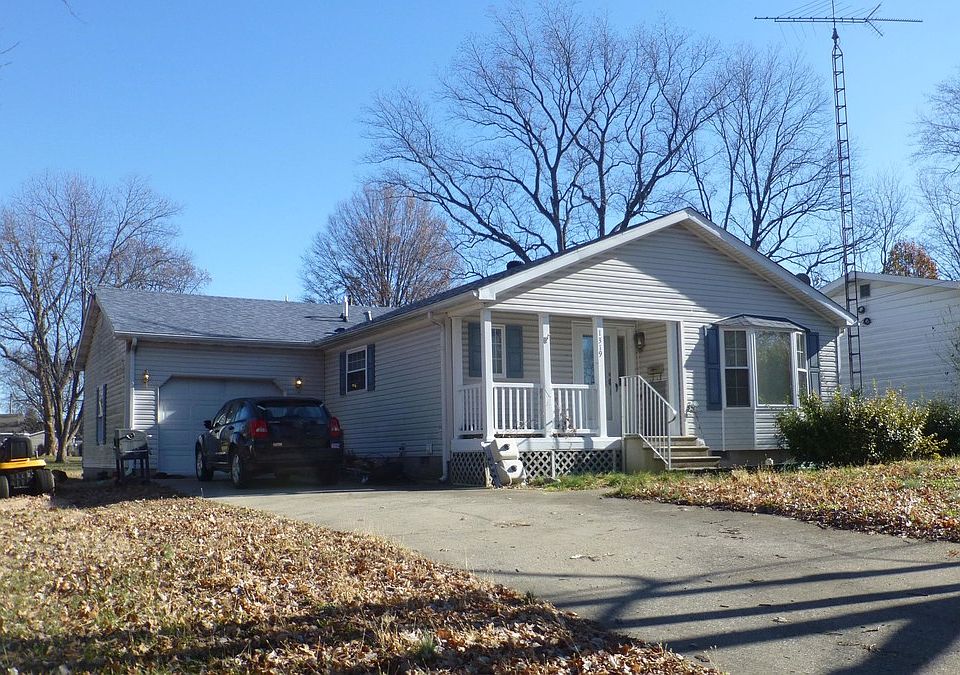 1319 N Mulberry St, Mount Carmel, IL 62863 Zillow