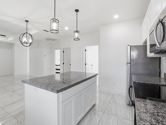 4th image of 5225 Anacahuita Dr
