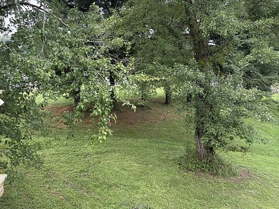 5th image of 43510 Lavender Rd