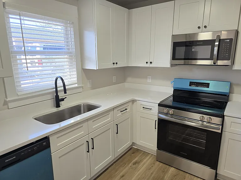 705 S Broad St #E — Photo 6