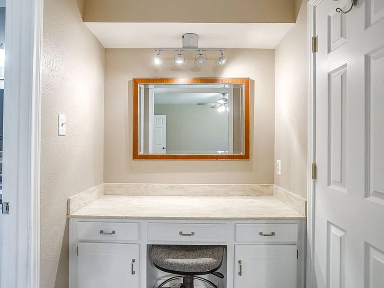 2400 Westpark Way Cir — Photo 12
