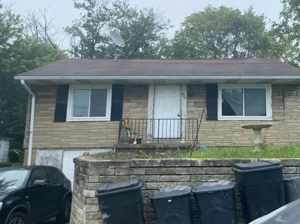 924 Dennis Ave, Monessen, PA 15062