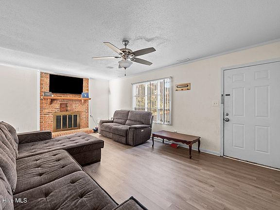 5th image of 100 David Drive #E13