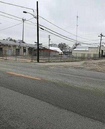 2nd image of 892 W Station St