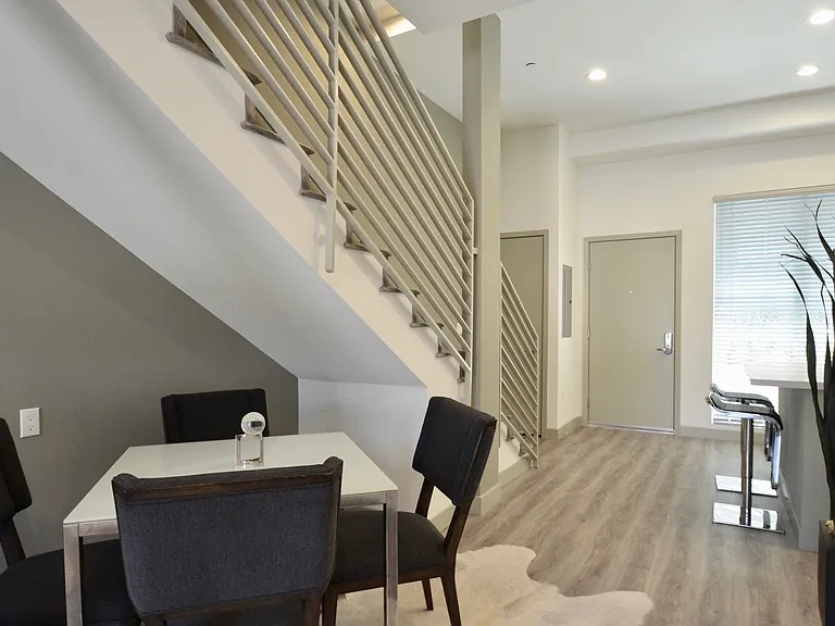 Lido Apartments - 4025 Grandview — Photo 35