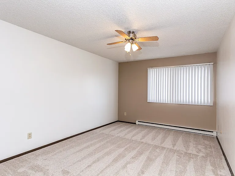 Foxhill Apartments — Photo 61