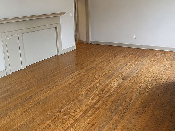 4th image of 1540 Packard St APT 2