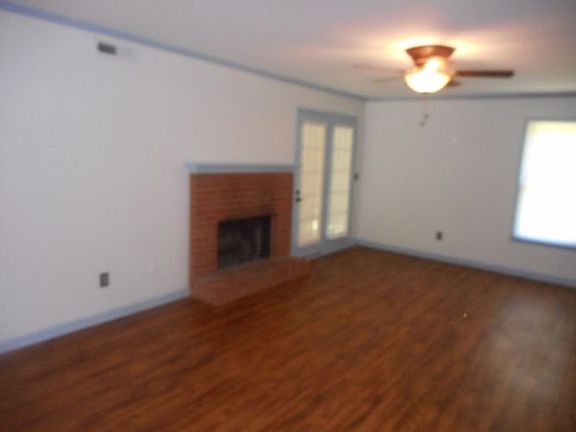 3rd image of 139 Westfield Dr
