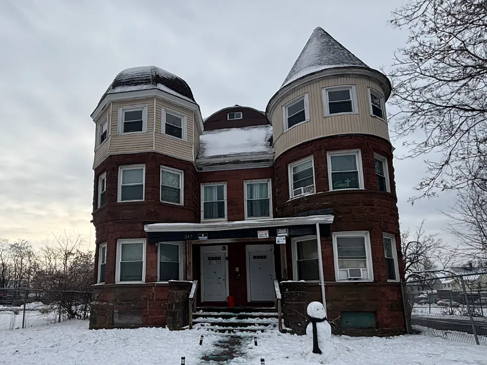 345 Bay St