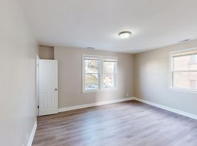 1701 28th St SE