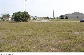 2nd image of 1826 NE 10th Place Cpe