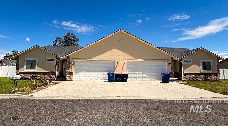 1st image of 494 Adria Ln