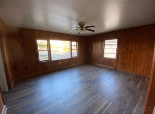49 W Church St, Elberton, GA 30635