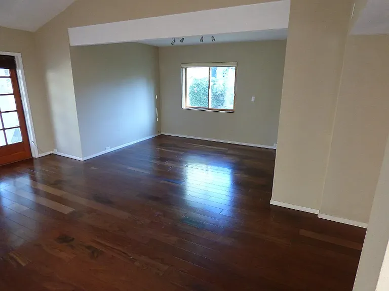 7706 N Dreamy Draw Dr — Photo 3