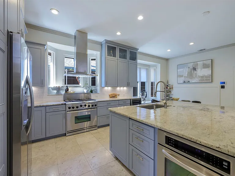 5913 Hempstead Dr — Photo 9