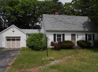 33 Knollcrest Rd, Goffstown, NH 03045