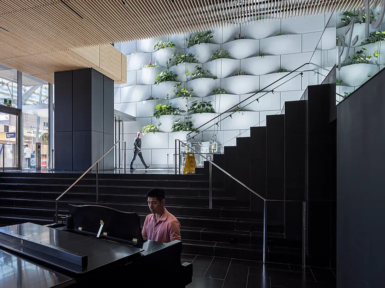 Calgary House — Photo 20