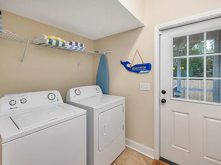 115 Maple St — Photo 18