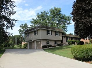 6100 Wiclif St NE, Canton, OH 44721