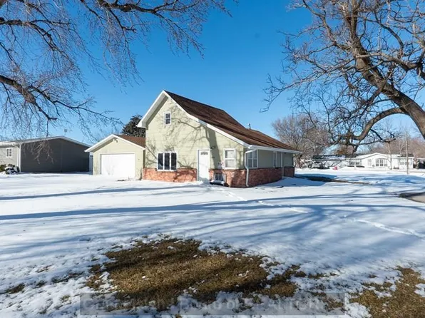 302 W Walnut St, Doniphan, NE 68832