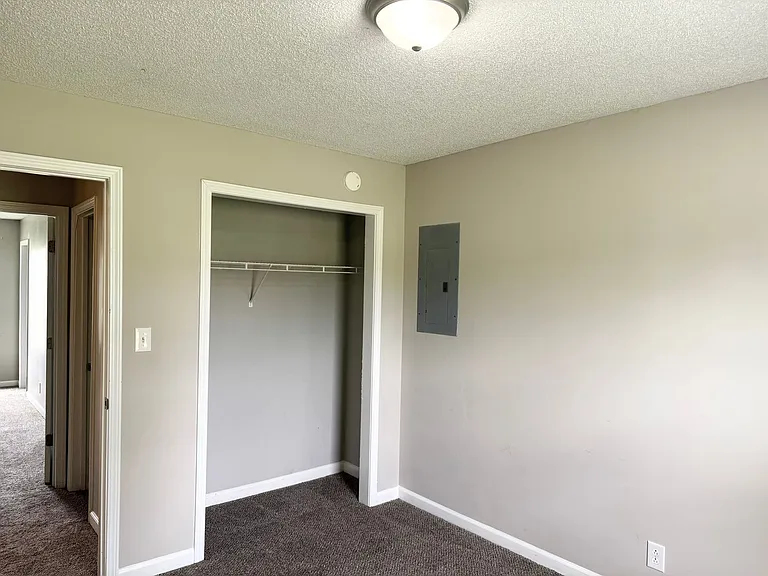 1200 Carol Dr — Photo 12