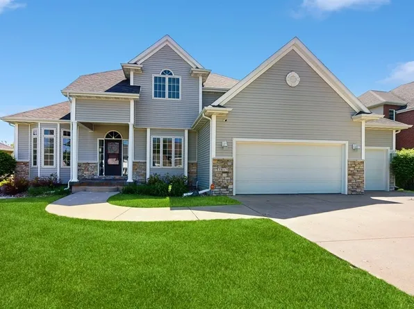 3815 155th St, Urbandale, IA 50323