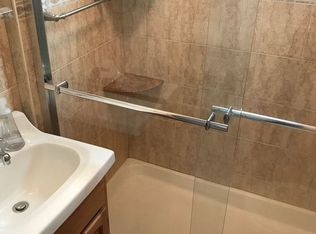 2260 41st St APT 1L, Astoria, NY 11105
