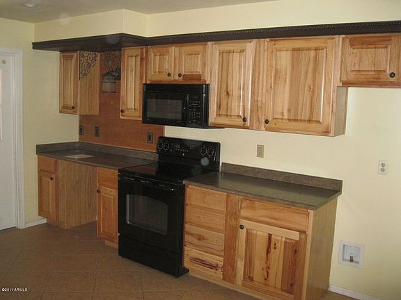 4th image of 2919 W Anderson Dr