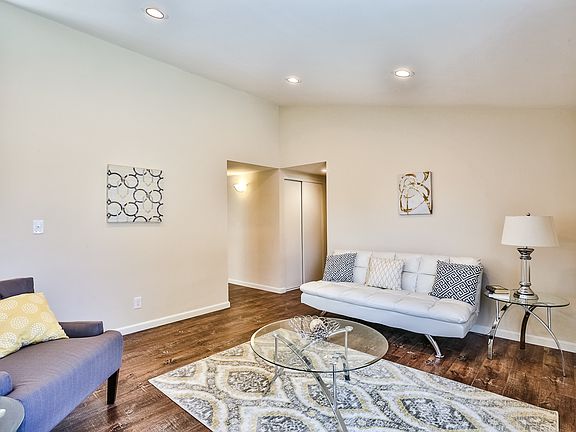 2nd image of 4903 Bunnell St