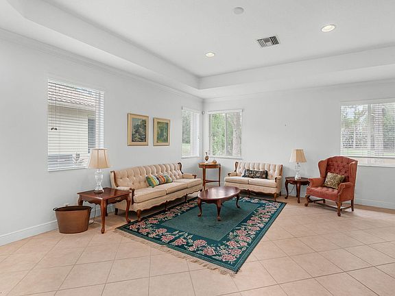 5th image of 7327 Sea Pines Court