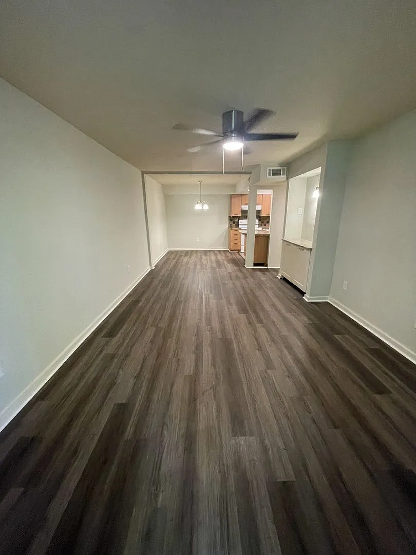 Building Photo - 7124C Longstreet Dr