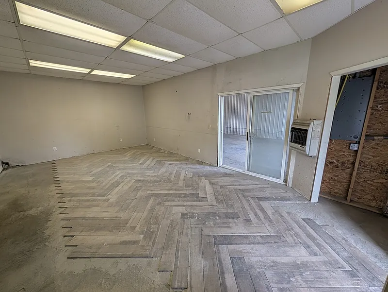 Studio, 1.0 bath, 2576 sqft, $995 — Photo 4