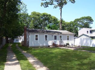 69 Ferndale Ave, Selden, NY 11784