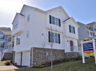 121 Sowers Dr, Hackettstown, NJ 07840