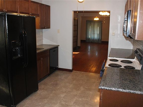 3rd image of 508 N Olive St