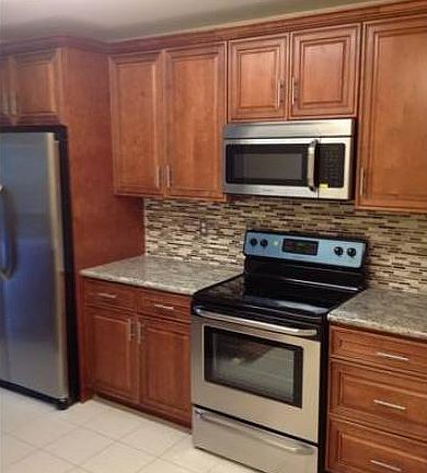 5th image of 10188 Royal Palm Blvd
