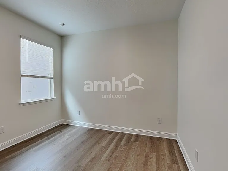 1550 Blue Nile Point — Photo 19