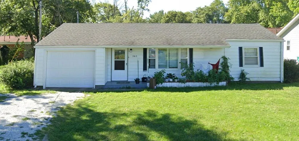 3 bed, 1056 sqft, $1,500 — Photo 1