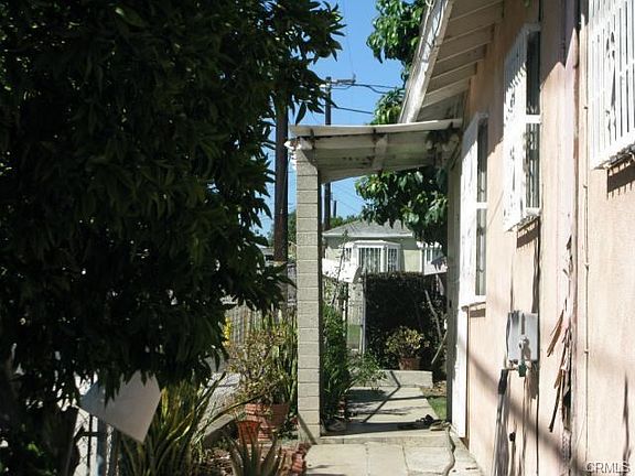 2nd image of 2514 Del Mar Ave