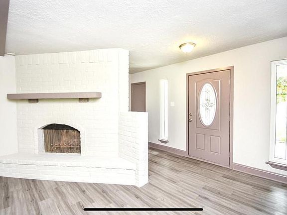 3rd image of 13341 Bunker Hill Dr