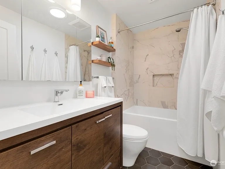 3710 W Armour Pl — Photo 11