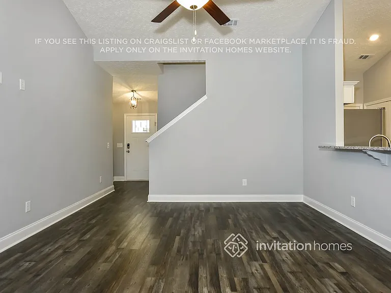 771 Cedar Ln — Photo 2