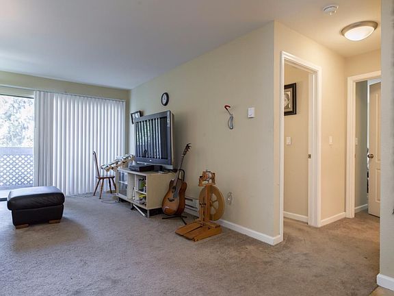 4th image of 878 Catkin Ct